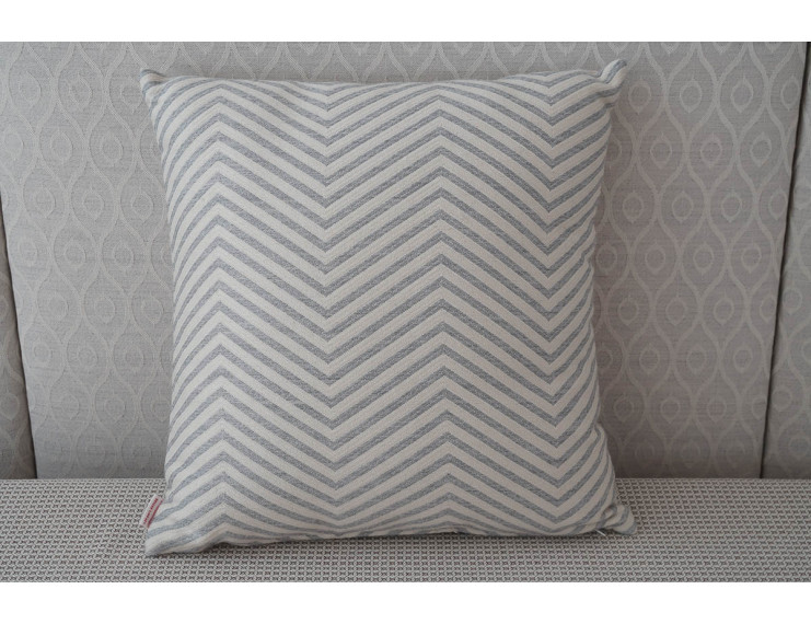 Striped zig-zag pillow case creme-grey
